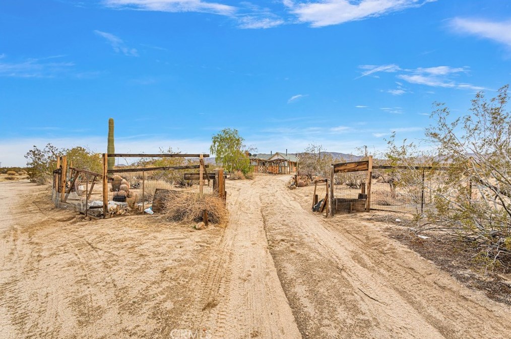 69469 Two Mile Rd, Twntynine Plm, CA 92277-9775