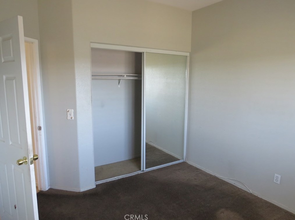 12836 Brookdale St, Victorville CA  92392-7943 exterior