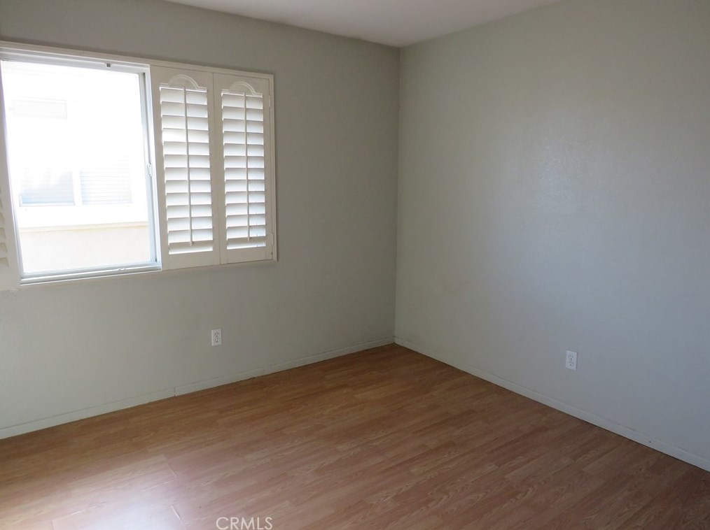 12836 Brookdale St, Victorville CA  92392-7943 exterior