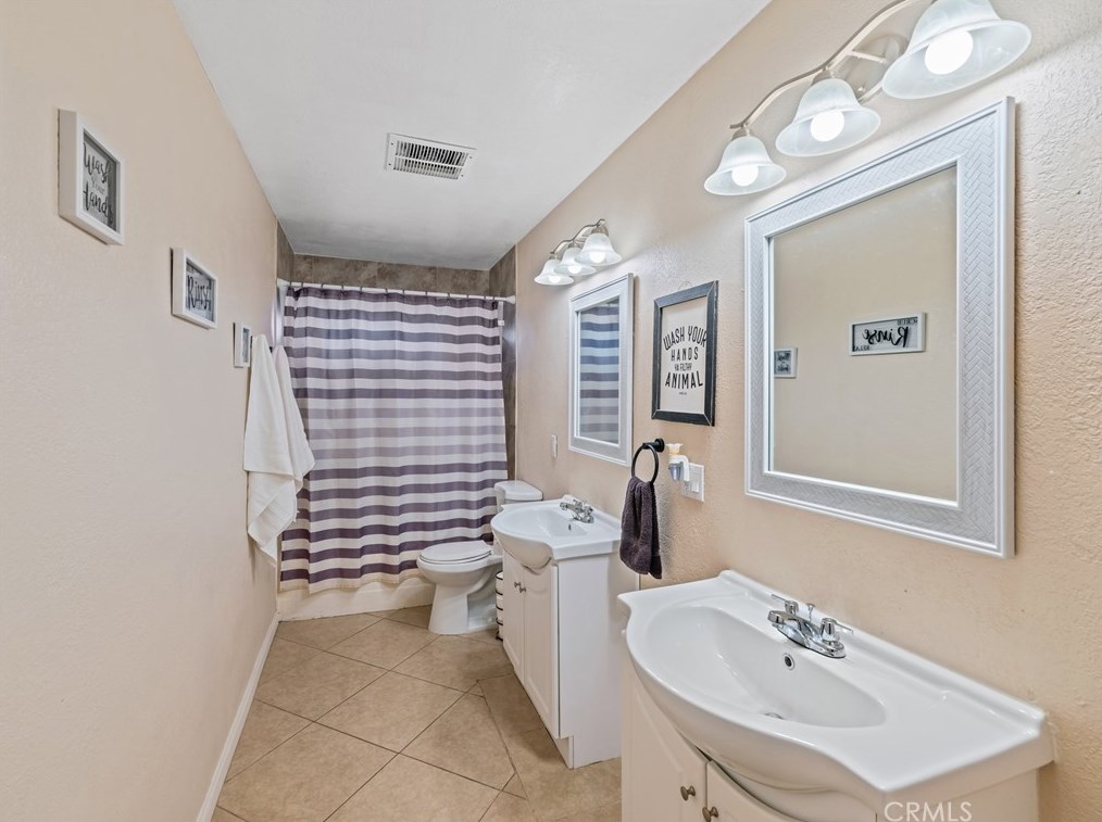 14777 Erie Rd, Apple Valley CA  92307-3515 exterior