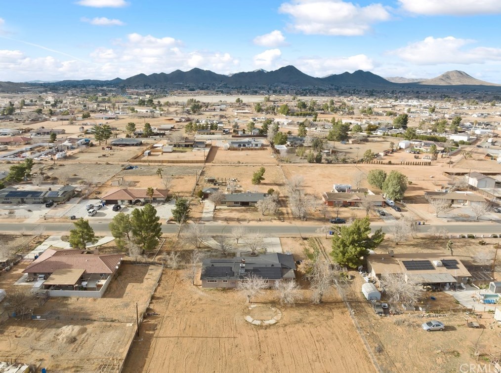 14777 Erie Rd, Apple Valley CA  92307-3515 exterior