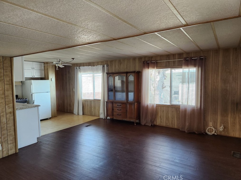 15940 Stoddard Wells Rd #44, Victorville, CA 92395