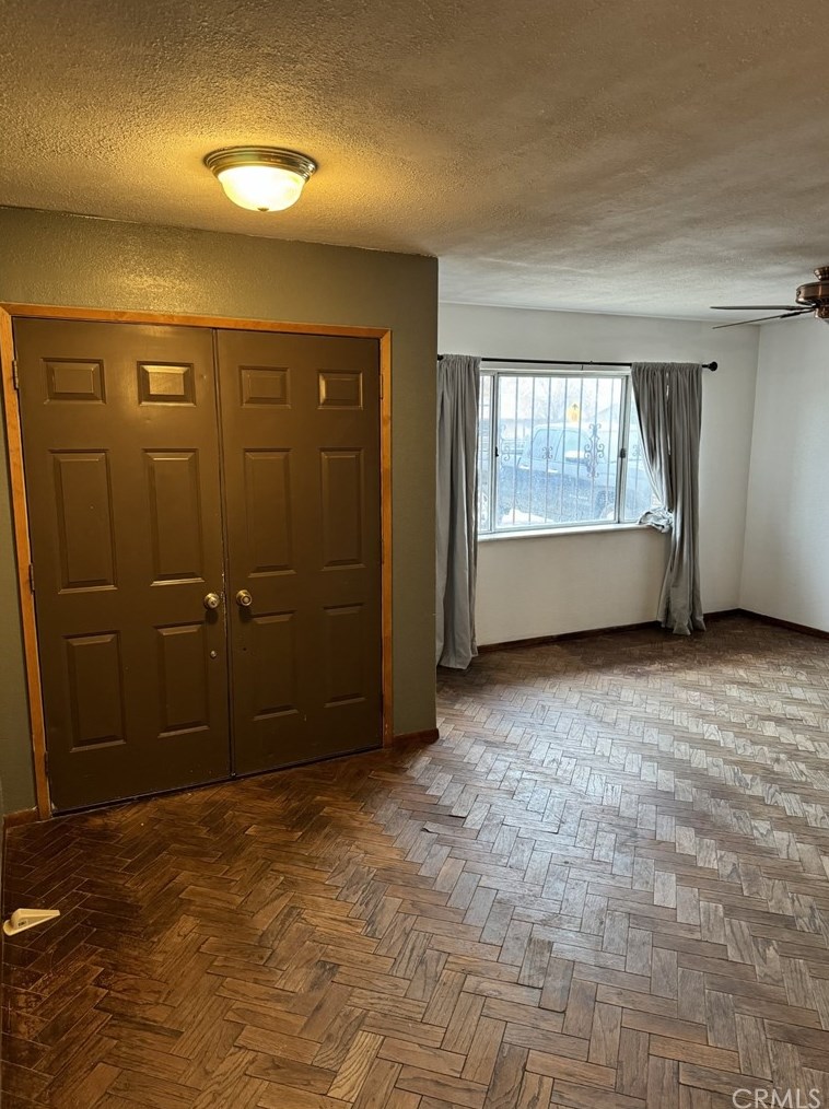 14621 Temecula Rd, Apple Valley, CA 92307-4187