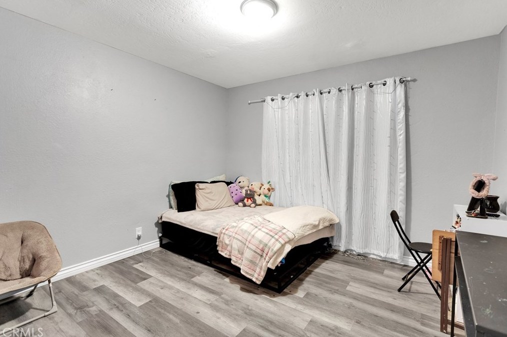 15225 Apache Rd, Apple Valley CA  92307-3301 exterior