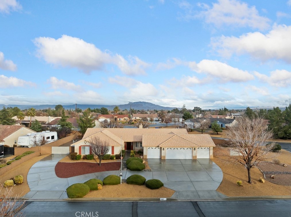 12827 Skyline Ranch Pl, Apple Valley, CA 92308-5025