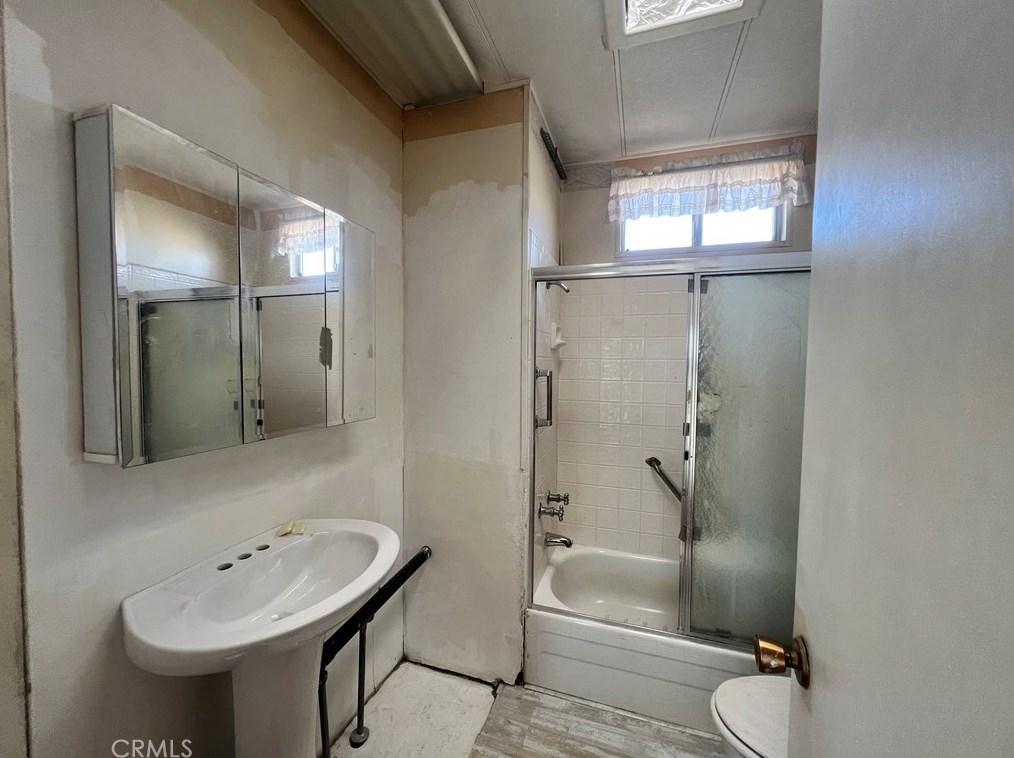 9179 Fairlane Rd, Lucerne Valley CA  92356-7832 exterior