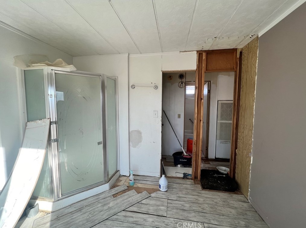 9179 Fairlane Rd, Lucerne Valley CA  92356-7832 exterior