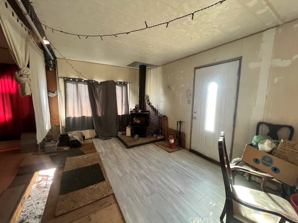 9179 Fairlane Rd, Lucerne Valley CA  92356-7832 exterior