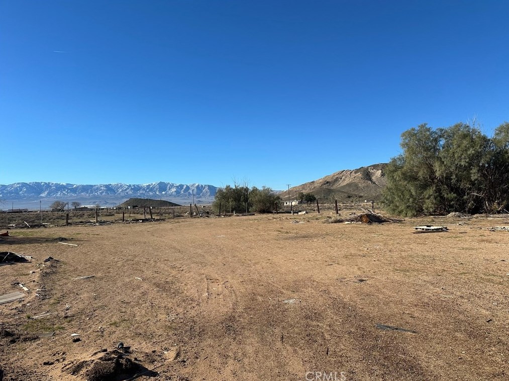 15977 Verdugo Ave, Lucerne Valley CA  92356-9068 exterior