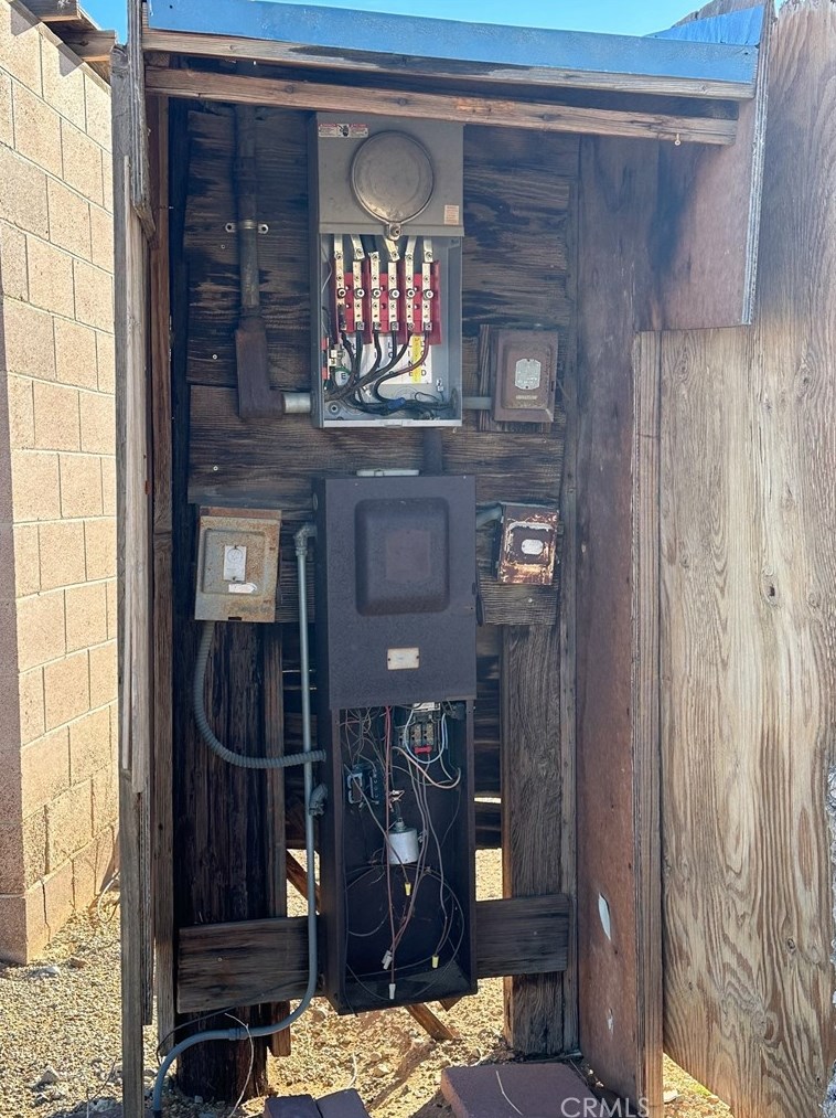 15977 Verdugo Ave, Lucerne Valley CA  92356-9068 exterior