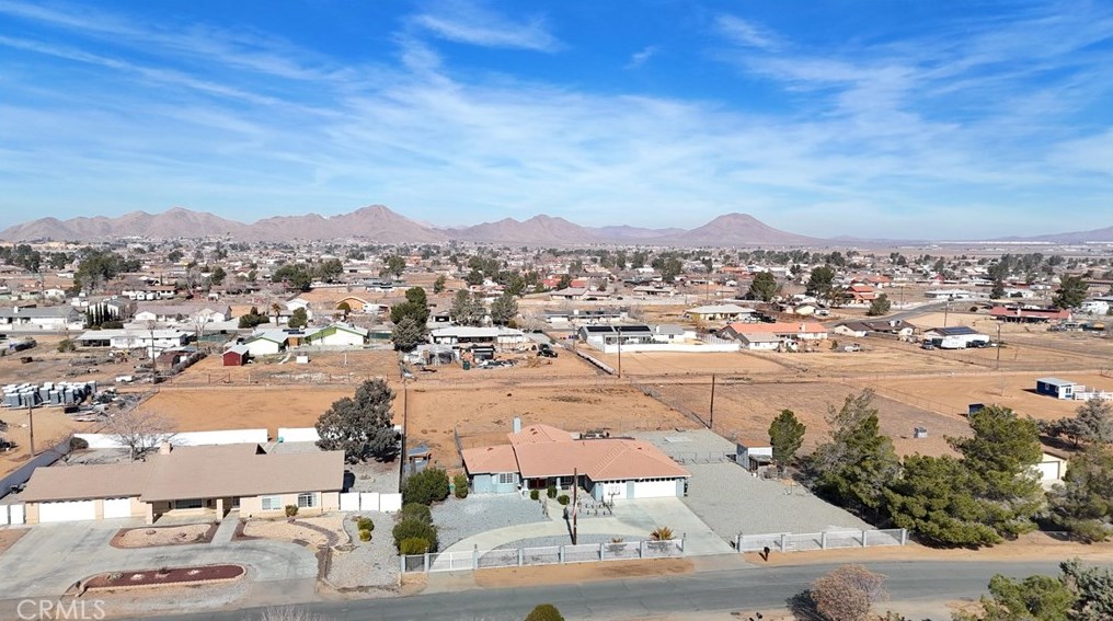14730 Hopi Rd, Apple Valley, CA 92307-3536