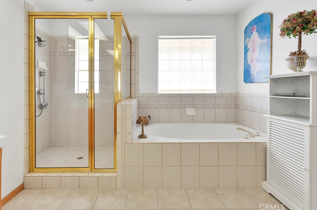 19881 Eyota Rd, Apple Valley CA  92308-4560 exterior