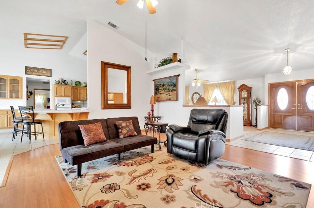 19881 Eyota Rd, Apple Valley CA  92308-4560 exterior