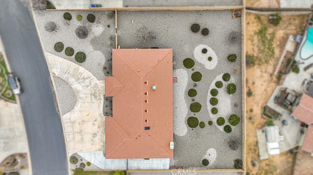 19881 Eyota Rd, Apple Valley CA  92308-4560 exterior