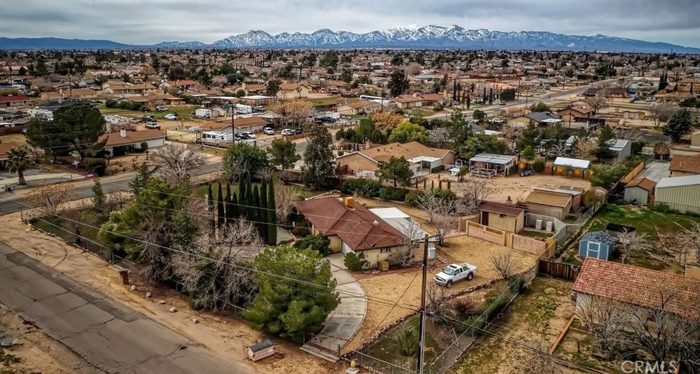 10602 Pinon Ave, Hesperia, CA 92345-2537