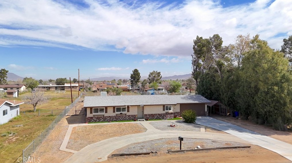 21844 Goshute Ave, Apple Valley, CA 92307-4220