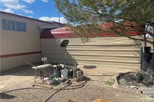 975 Calle De Amistad Rd, Adelanto, CA 92301 - Photo 6