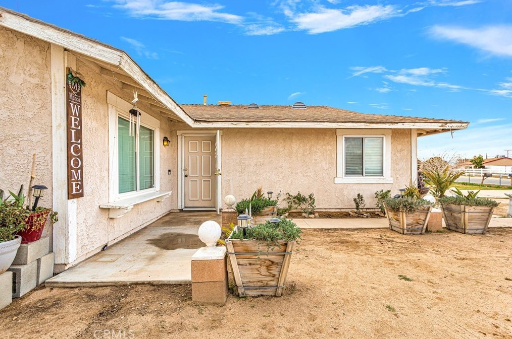 14745 La Habra Rd, Victorville, CA 92392