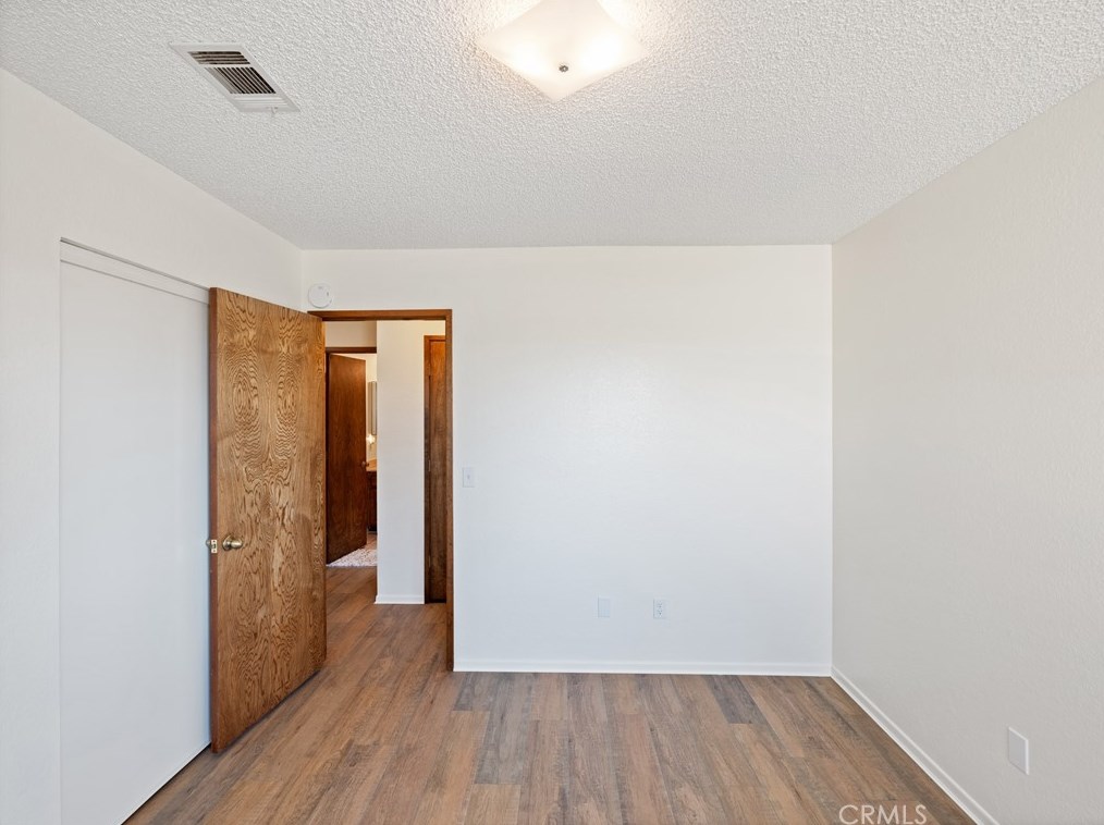 16975 Ouray Rd, Apple Valley CA  92307-1118 exterior