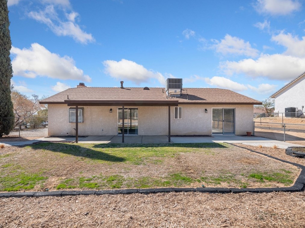 16975 Ouray Rd, Apple Valley CA  92307-1118 exterior