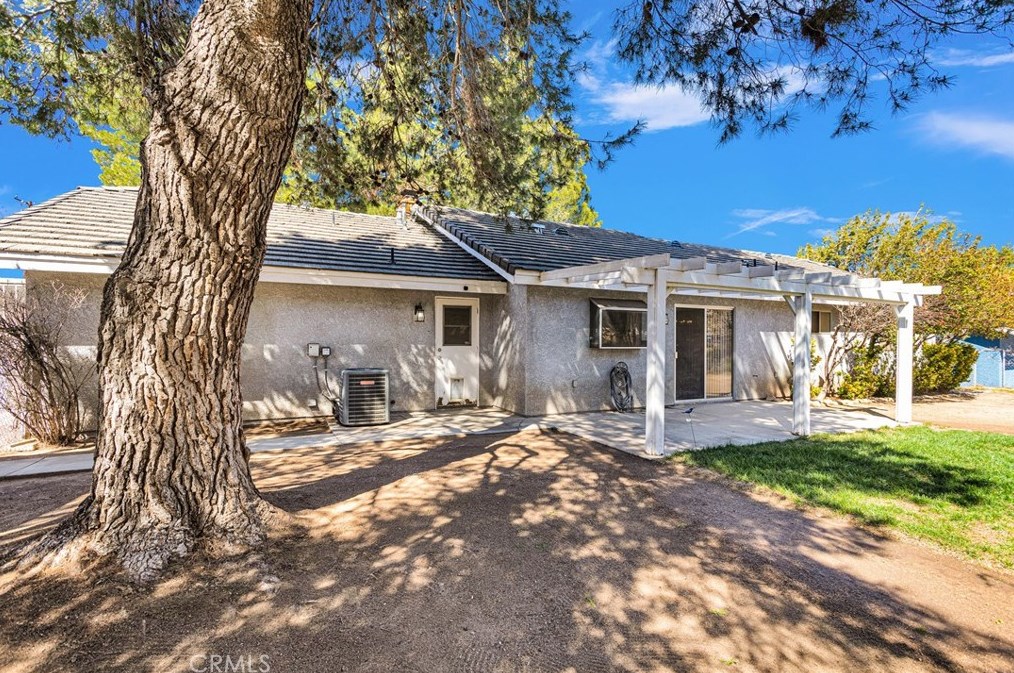 7365 Chase Ave, Hesperia CA  92345-5735 exterior