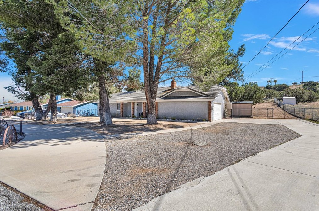 7365 Chase Ave, Hesperia CA  92345-5735 exterior