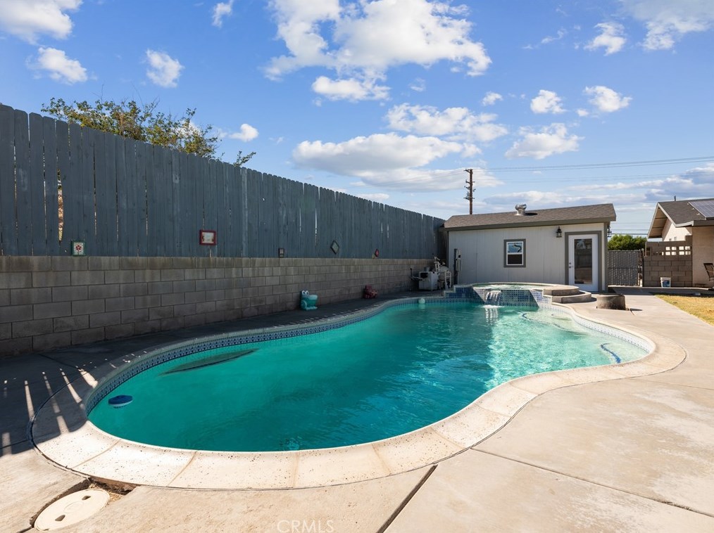 28025 Calico Dr, Barstow CA  92311-4482 exterior