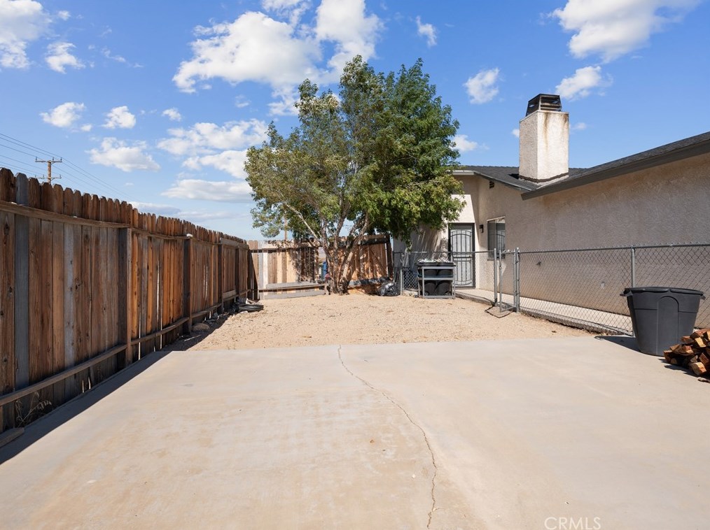 28025 Calico Dr, Barstow CA  92311-4482 exterior