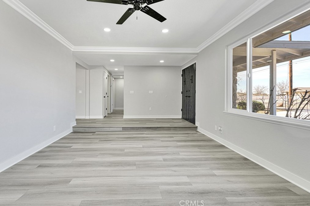 19135 Seneca Rd, Apple Valley CA  92307-5338 exterior