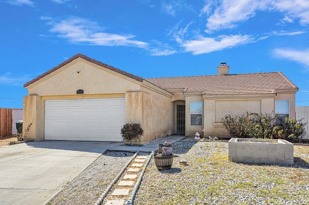 9925 Payne Ct, El Mirage, CA 92301