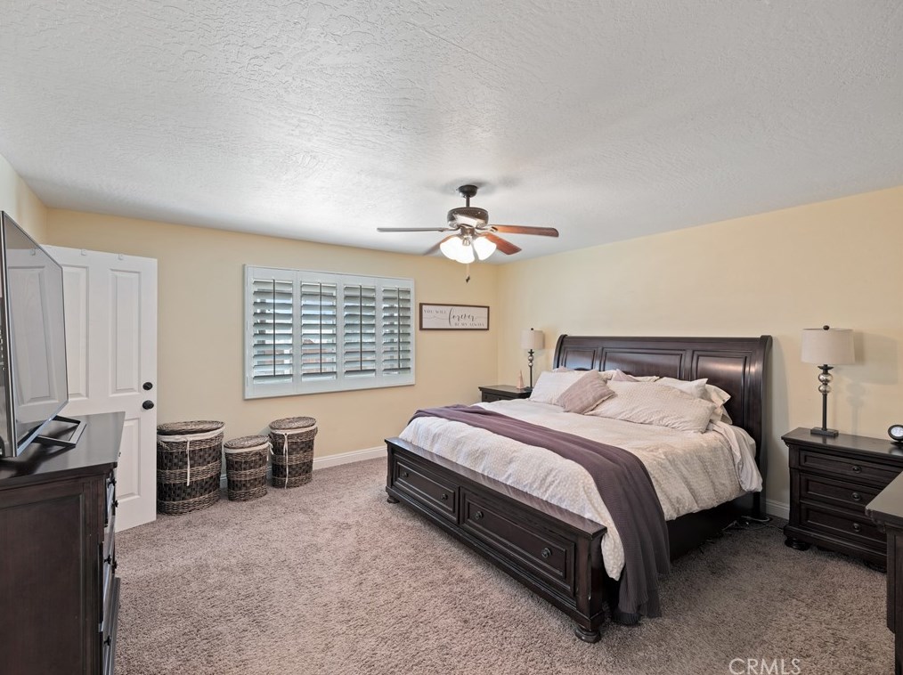 19195 Symeron Rd, Apple Valley CA  92307-4706 exterior