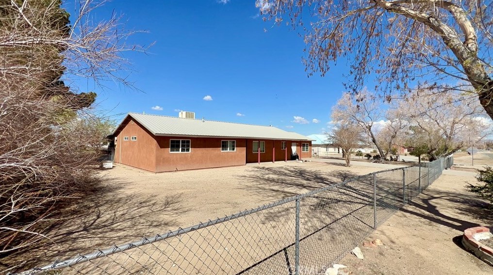 14340 Maricopa Rd, Victorville, CA 92392