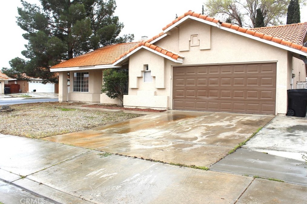 14585 Oregon Trail, Victorville, CA 92392