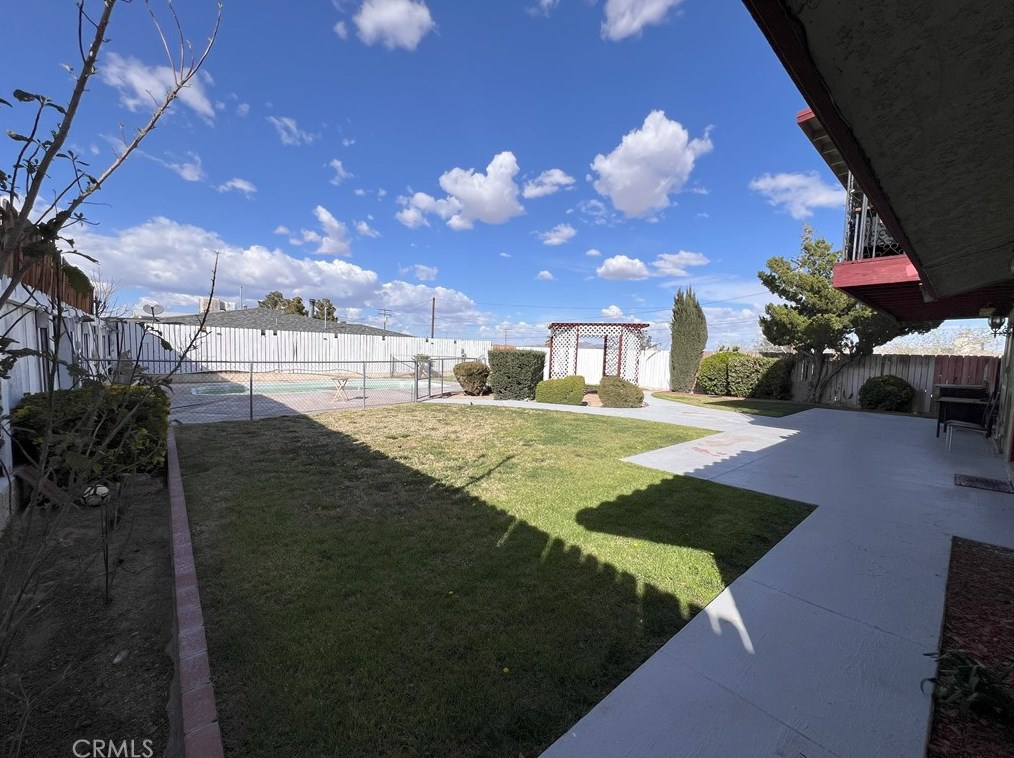 641 Candlelight St, Barstow CA  92311-5312 exterior