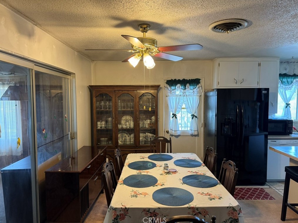 14356 Derby Ct, Victorville CA  92395-4528 exterior