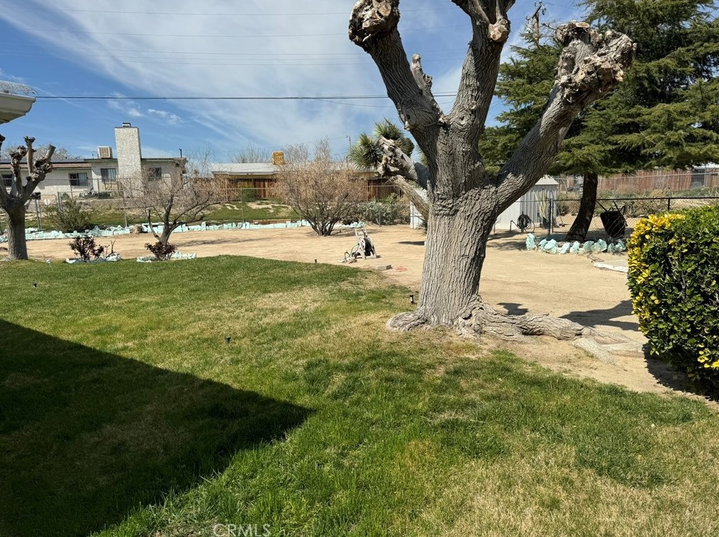 14356 Derby Ct, Victorville CA  92395-4528 exterior