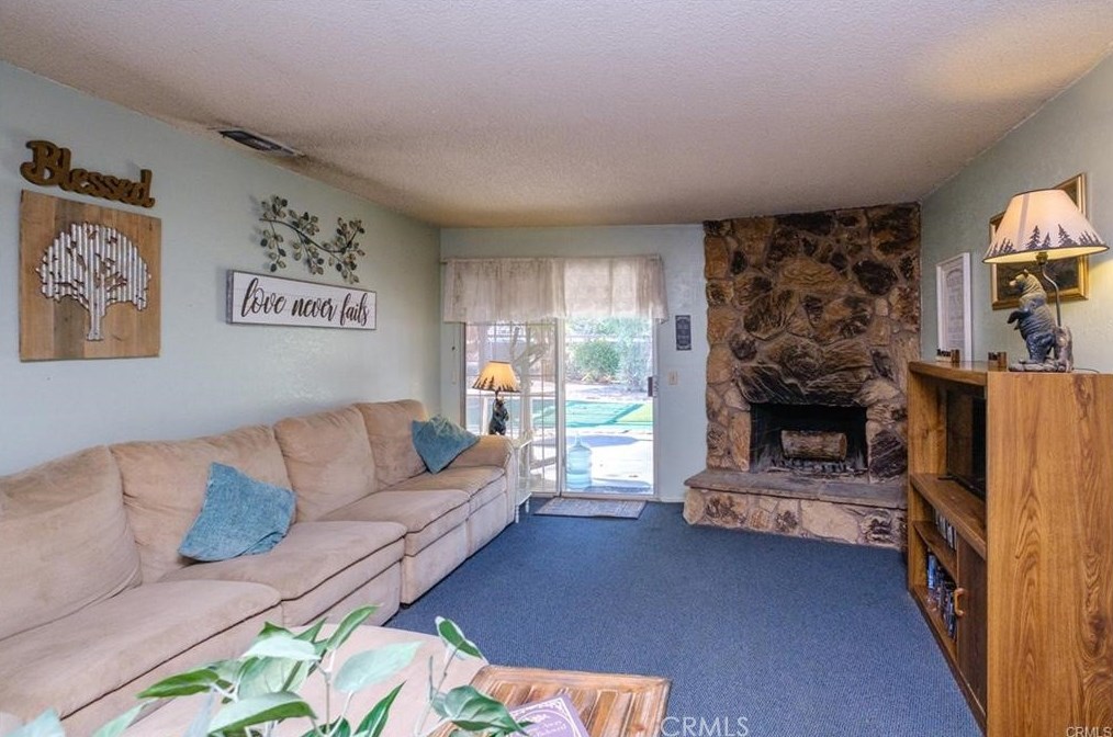 20236 Nowata Rd, Apple Valley CA  92307-5634 exterior