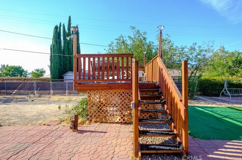 20236 Nowata Rd, Apple Valley CA  92307-5634 exterior