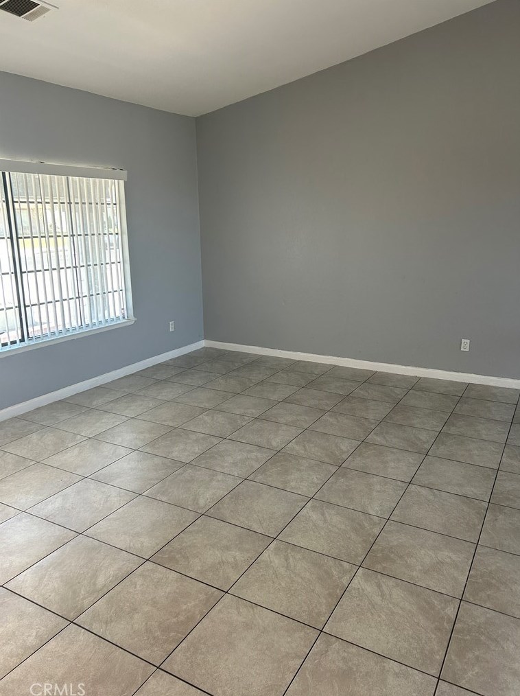 14460 Manzano Rd, Victorville CA  92392-5003 exterior