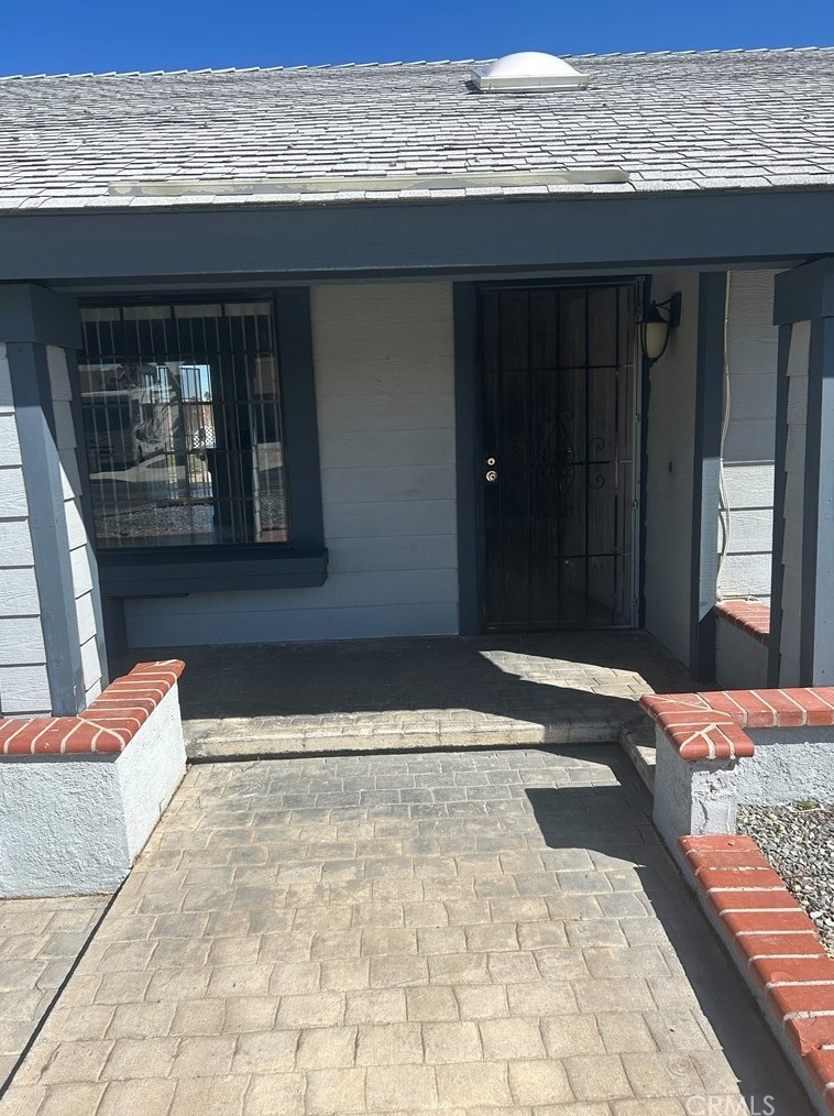 14460 Manzano Rd, Victorville CA  92392-5003 exterior