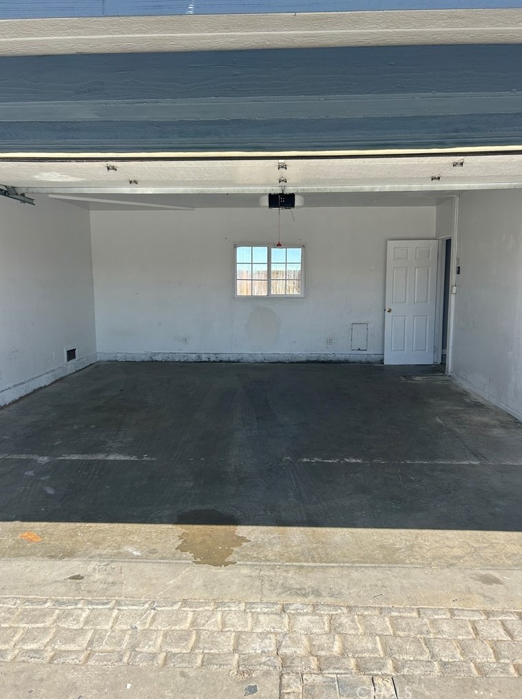 14460 Manzano Rd, Victorville CA  92392-5003 exterior