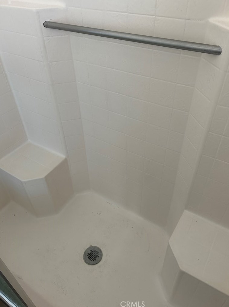 14460 Manzano Rd, Victorville CA  92392-5003 exterior