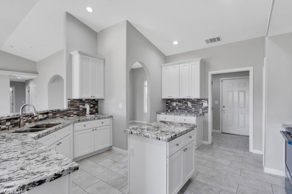 15656 Rodeo St, Hesperia, CA 92345
