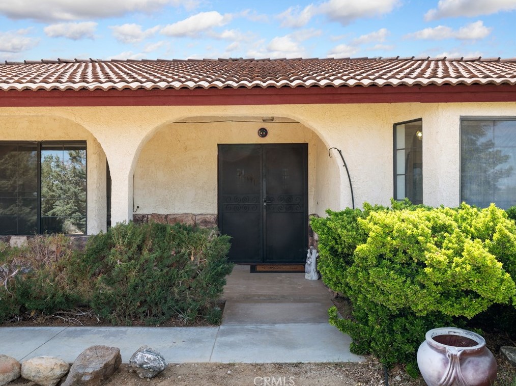 10174 Via Verde Ave, Pinon Hills, CA 92372-9428