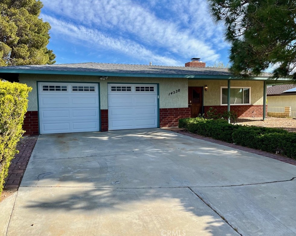 14538 Coolglen Dr, Helendale, CA 92342