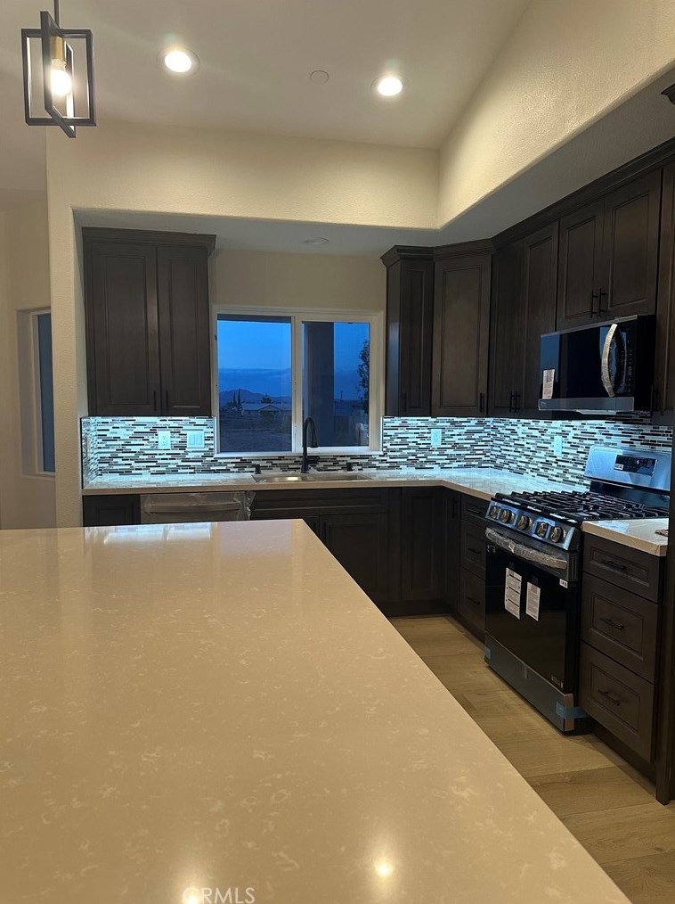 16578 Lilac St, Hesperia, CA 92345