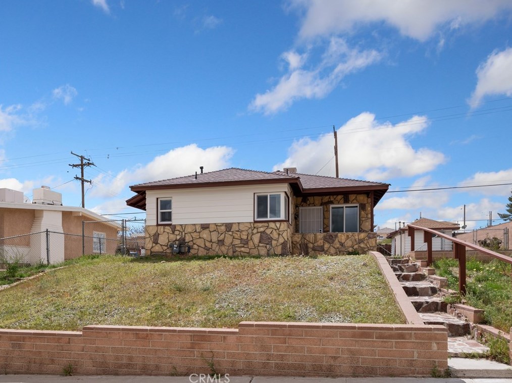104 Virginia Way, Barstow CA  92311-3842 exterior