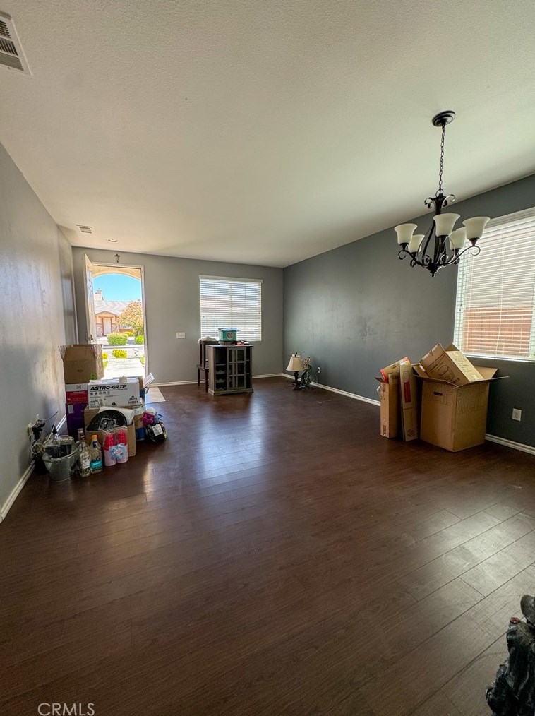 12962 Tehachapi St, Hesperia, CA 92344