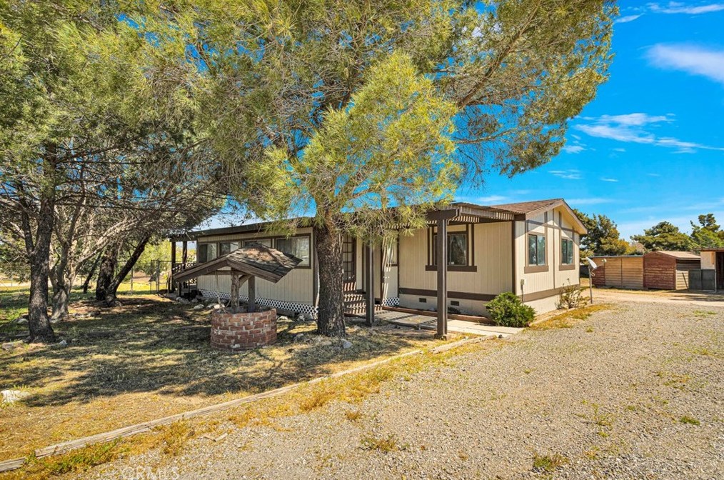 9171 Rochester Rd, Phelan, CA 92371-6828