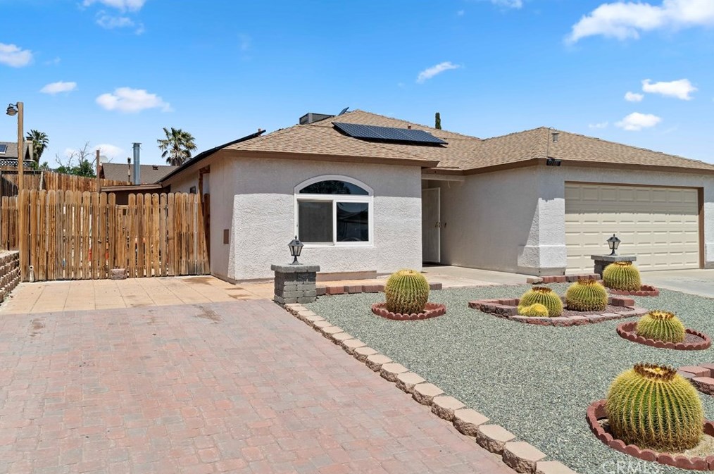 1165 Borrego Dr, Barstow CA  92311-6762 exterior